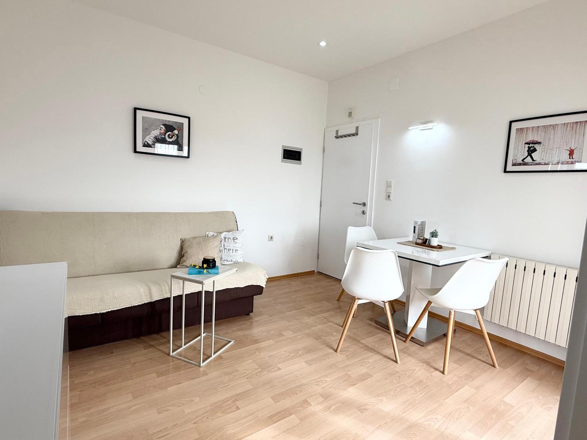 Apartments Antic 1 Пьешчана-Увала Экстерьер фото